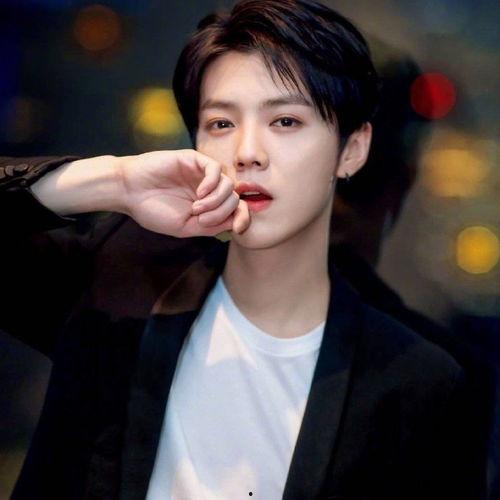 娱乐圈的吃瓜情侣都有谁,娱乐圈热门吃瓜情侣大盘点