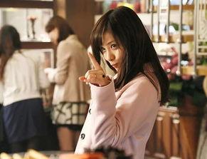 娱乐吃瓜酱25岁,25岁，揭秘娱乐圈背后的故事